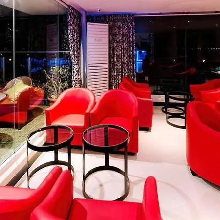 D Circle Hotel